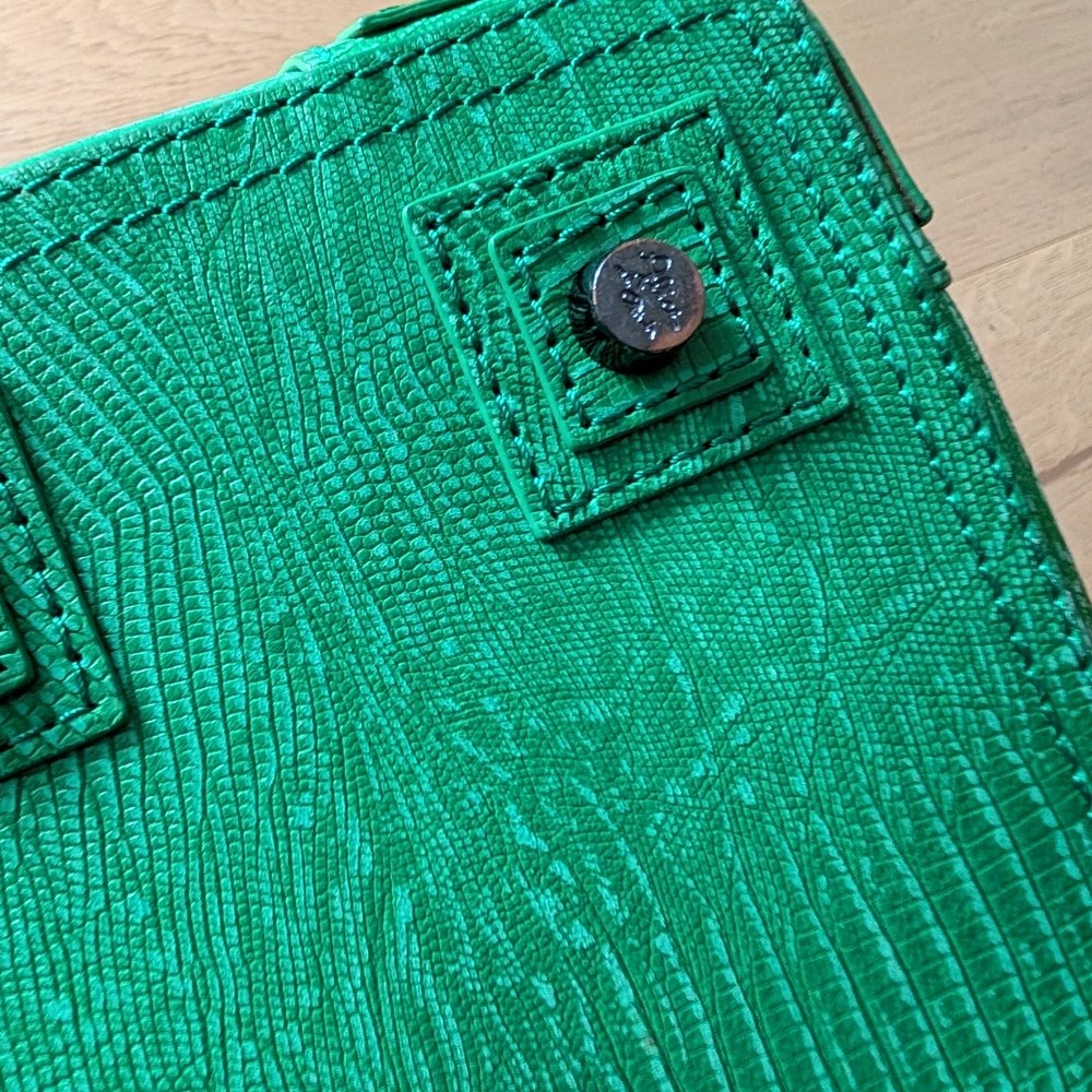 Alice + Olivia Vibrant Green Satchel - Picture 6 of 16